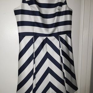 Jessica Simpson blue and white dress